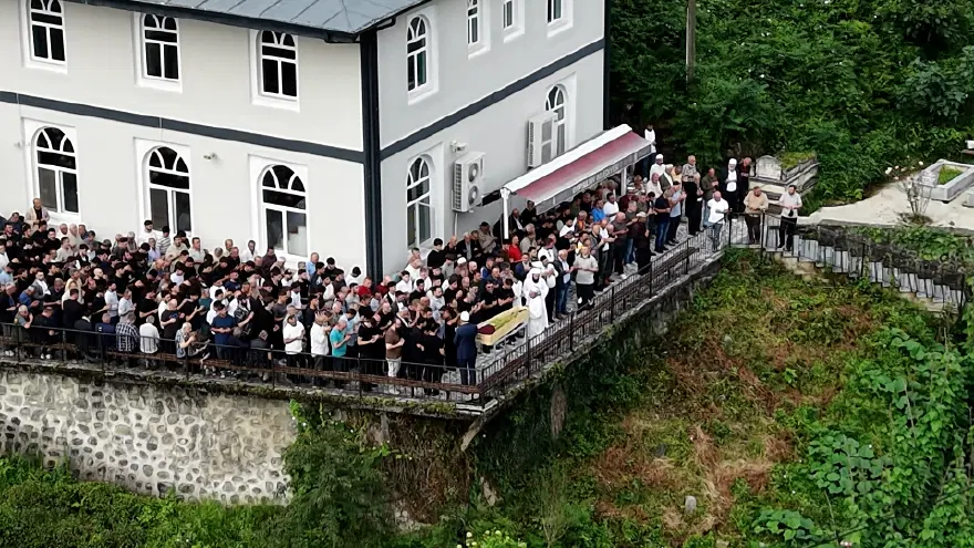 TOPRAĞA VERİLDİ 5 TOPRAĞA VERİLDİ 5