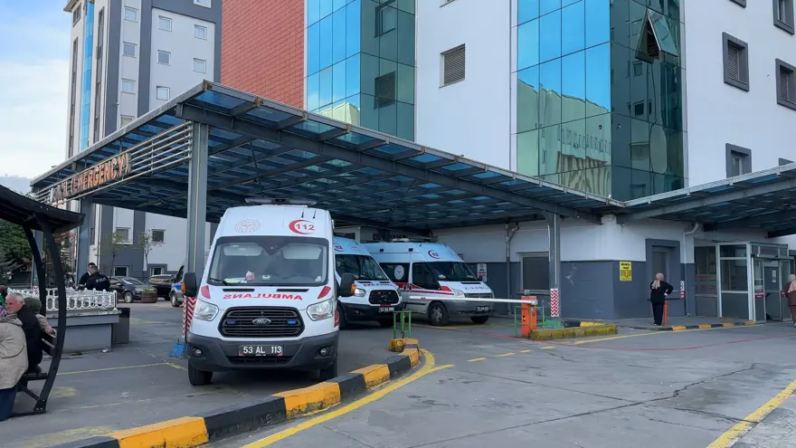 TATLI YİYEN ÖĞRENCİLER ZEHİRLENDİ 3