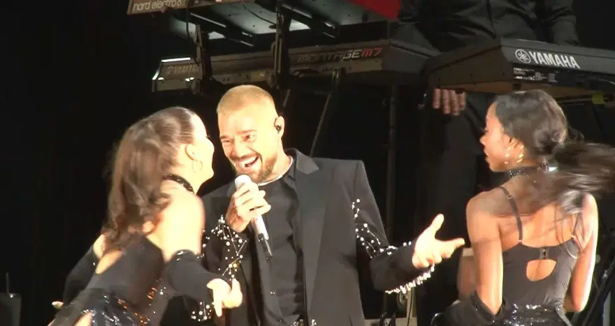 İstanbul'da Latin rüzgarı. Ricky Martin 15 yıl aradan sonra konser verdi 2
