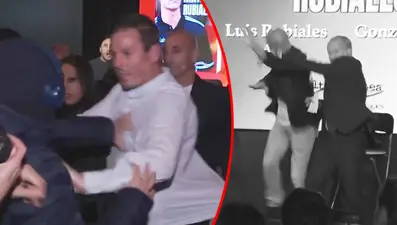 Hakaretler havada uçuştu: Eski futbol federasyonu başkanına yumurtalı saldırı