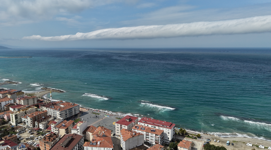 Nadir görünen tabiat olayı Samsun'da oluştu. Rulo gökyüzü ilgi çekti 