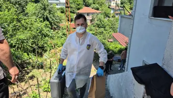 Mesaisine gitmeyen sağlık memuru evinde ölü bulundu