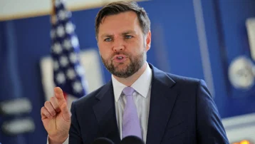 Trump'ın sağ kolu açıkladı. "İran savaşında öncelik değişti"