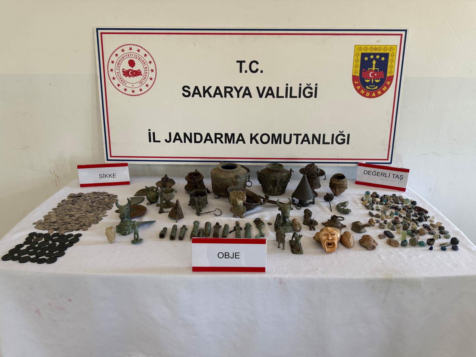 Sakarya'da 'Anadolu Mirası' operasyonu. 806 parça tarihi eser ele geçirildi