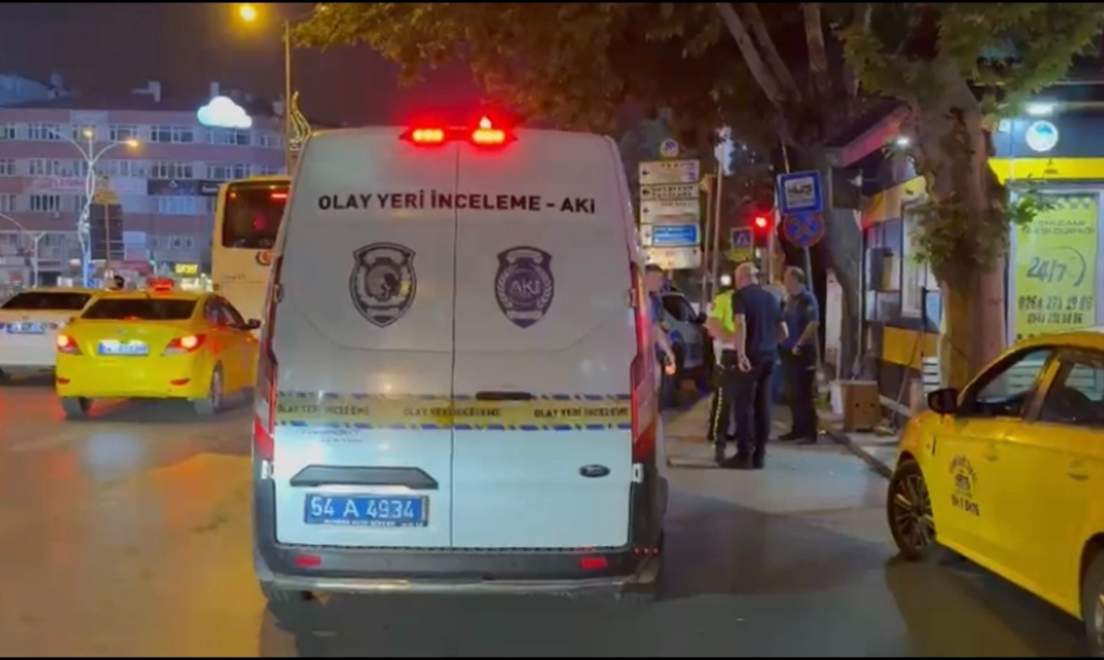 Adapazarı'nda taksi durağında silahlı saldırı