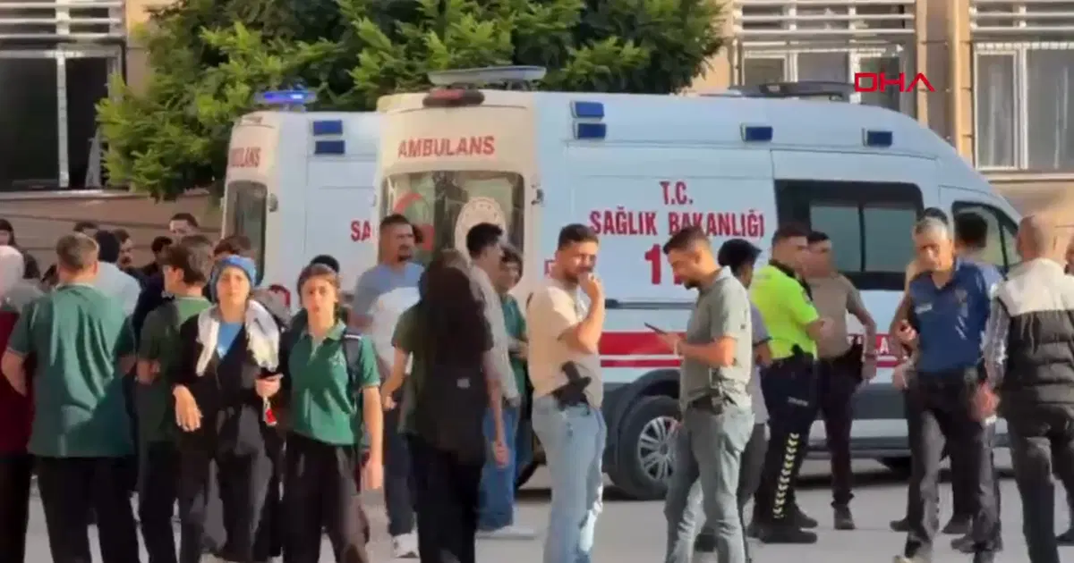 Manisa Turgutlu'da okul önünde silahlı saldırı