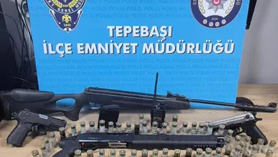 Eskişehir'de sosyal medyadan silahlı paylaşım yapan 2 kişi yakalandı