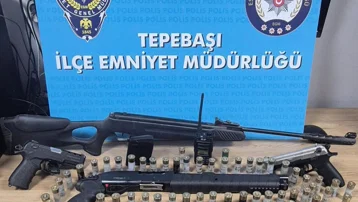 Eskişehir'de sosyal medyadan silahlı paylaşım yapan 2 kişi yakalandı