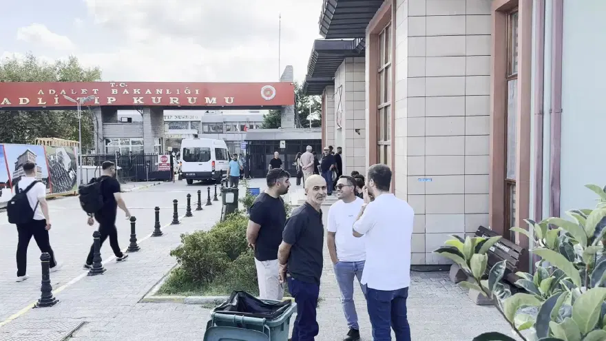 ÜÇ ŞÜPHELİ GÖZALTINDA
3 ÜÇ ŞÜPHELİ GÖZALTINDA
3