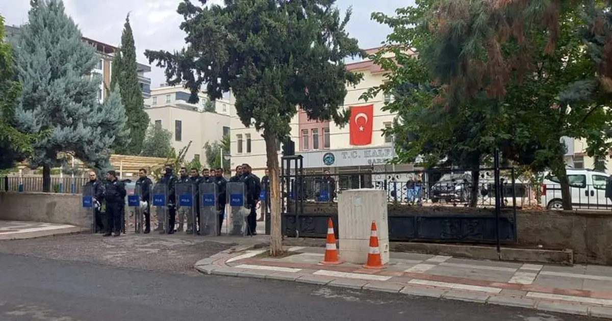 Halfeti Belediyesi'ne operasyon. Eski başkan dahil 29 kişi tutuklandı