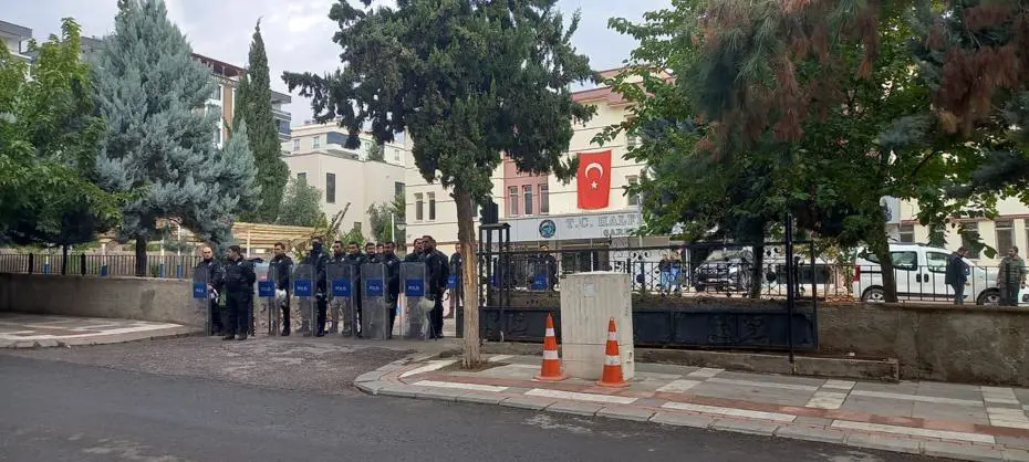 Halfeti Belediyesi'ne operasyon. Eski başkan dahil 29 kişi tutuklandı