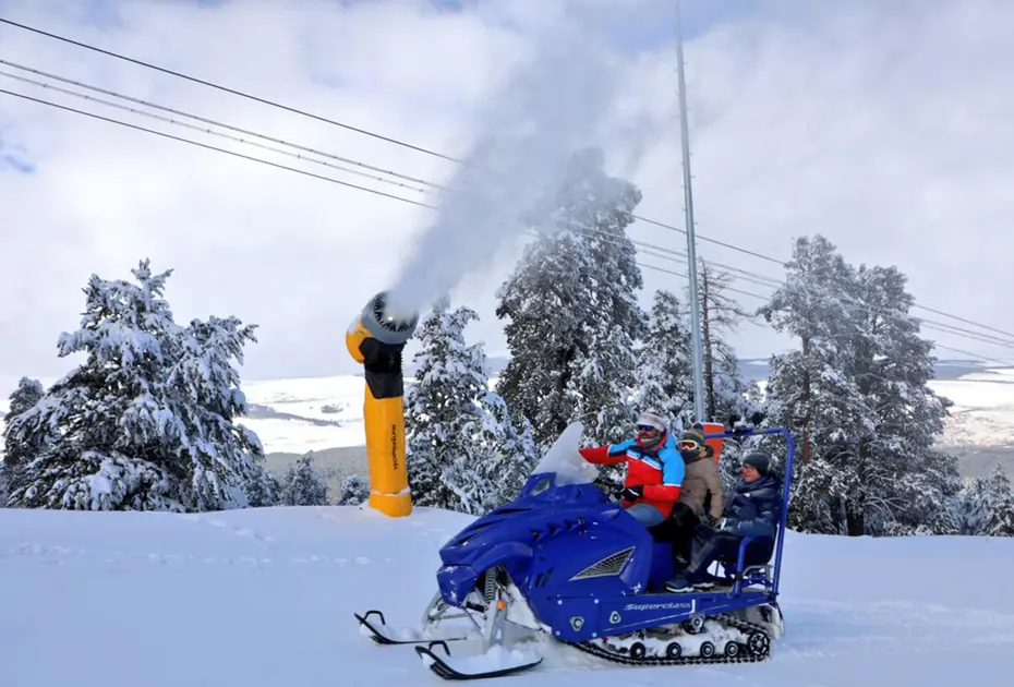 İklim krizine kar müdahalesi, makineler yapay kar üretiyor
