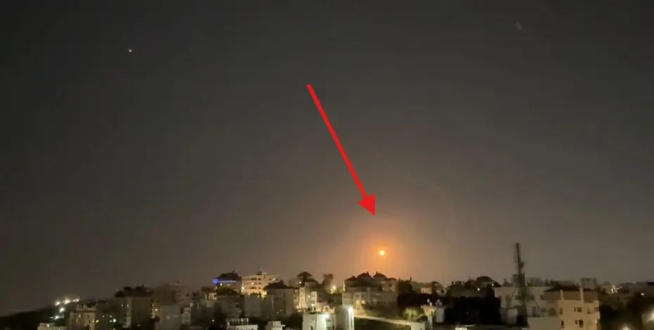İran'dan İsrail'e misilleme! Füzeler Ramallah semalarında görüntülendi
