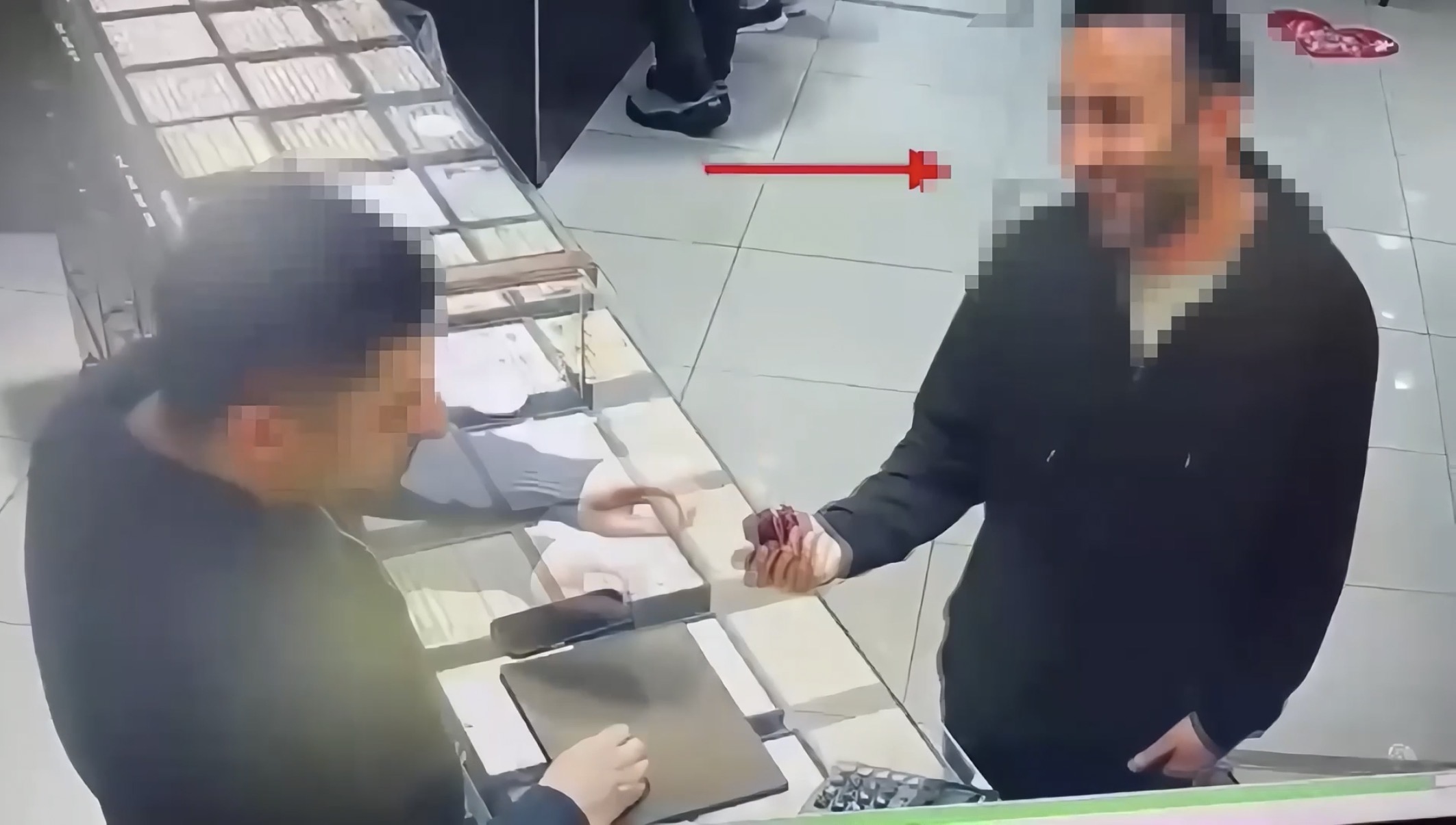 Şehit annesini "terör örgütü" yalanıyla dolandıran 5 şüpheli tutuklandı