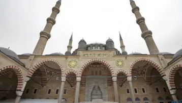 Selimiye Camisi ihtişamıyla Ramazan'ın ilk günü kapılarını tekrar ibadet için açıyor