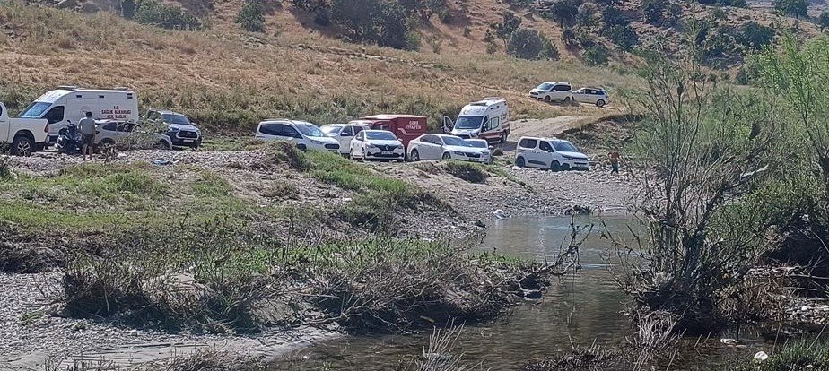 Serinlemek için girdiği Dicle Nehri'nde boğuldu