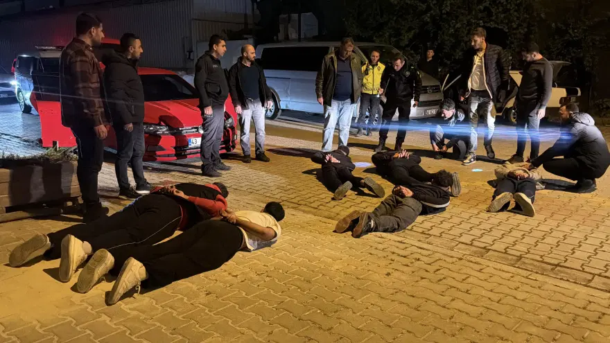 Şehri ayağa kaldırdılar: Art arda ihbarlar geldi, ters kelepçeyle gözaltına alındılar 