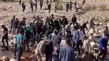 Serinlemek için dereye giren çocuk boğuldu