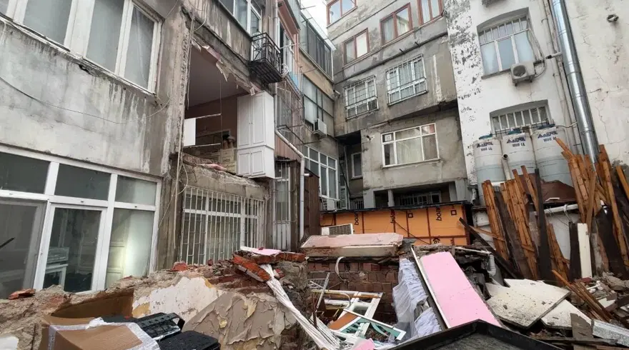 “BİZ DEPREM OLUYOR SANDIK” 2