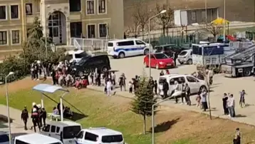 Siirt'te sitede aidat kavgası çıktı. Yaralılar var