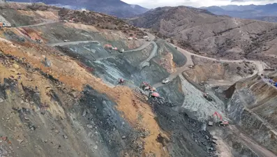 Göçük altındaki şantiye müdürü 21 gündür aranıyor