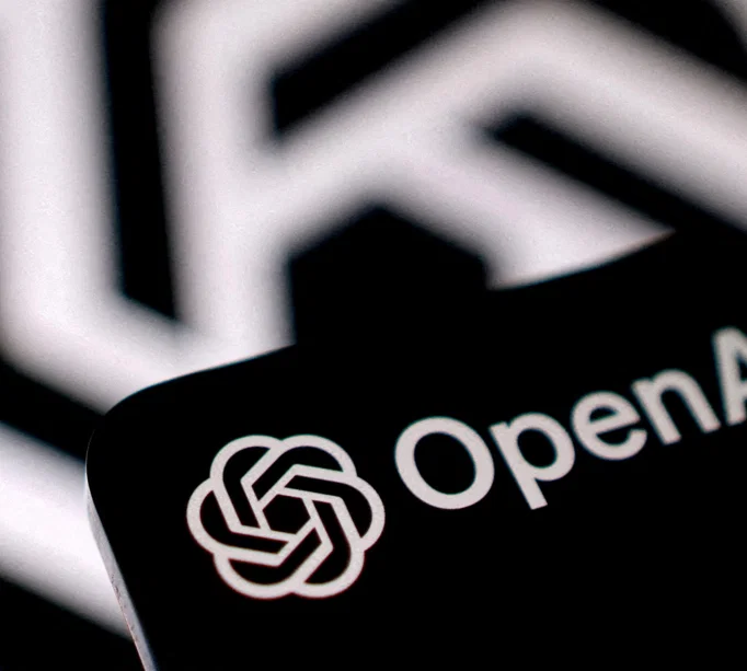 Elon Musk'ın 60 milyar dolarlık hamlesine OpenAI'dan yanıtYapay zeka devi OpenAI, Elon Musk'ın SpaceX şirketinin 60 milyar dolara satın aldığı kodlama aracı Cursor'a yapay zeka modellerini sağlamayı durduracağını duyurdu.
