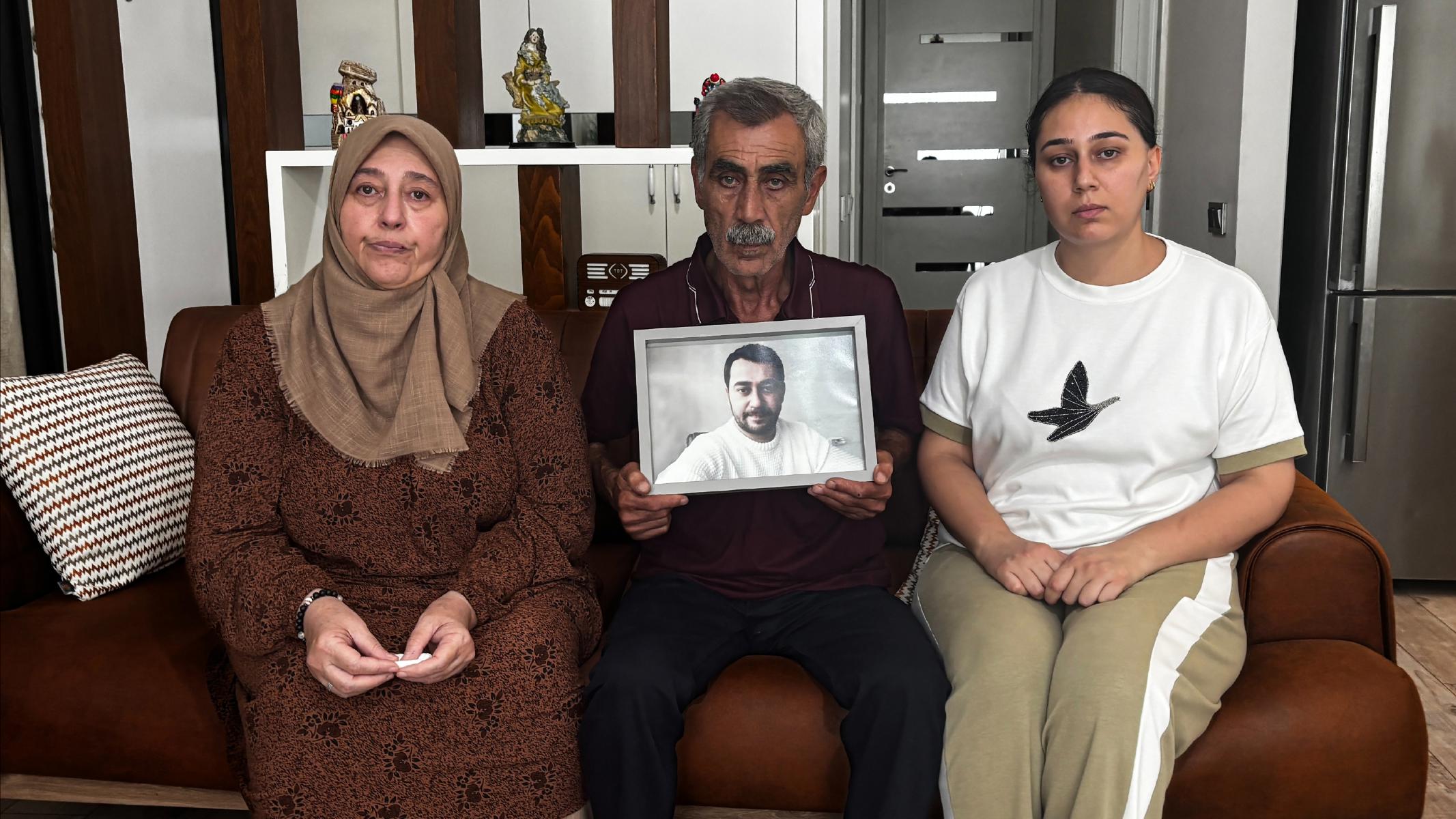 Elleri ve kolları bağlı ölü bulundu, ailesi başka şüpheliler olduğunu düşünüyor