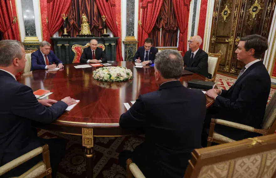 Putin, Trump'ın özel temsilcileriyle Kremlin'de görüştü 1 Putin, Trump'ın özel temsilcileriyle Kremlin'de görüştü 1