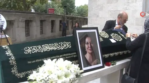 Oyuncu Gülsen Tuncer son yolculuğuna uğurlandı