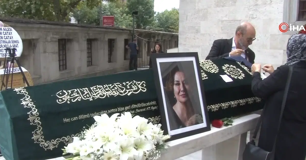 Oyuncu Gülsen Tuncer son yolculuğuna uğurlandı