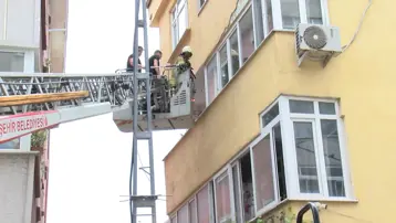 İstanbul'da rehine krizi: Annesini rehin aldı, polis operasyon yaptı