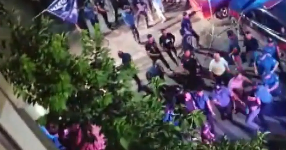 İstanbul'da mahalleyi sokağa döken iddia: Kendini iş yerine kilitledi