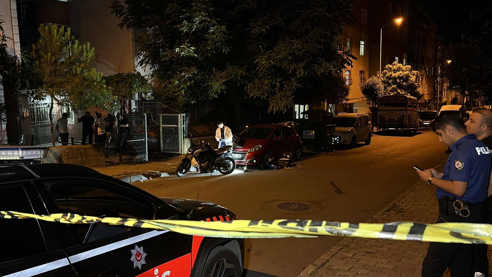 Çalıntı motosikletle geldiler, tartıştıkları kişiyi vurup kaçtılar
