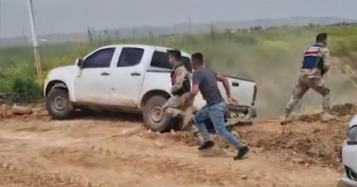 Türkiye sınırında, insan kaçakçılarıyla kovalamaca