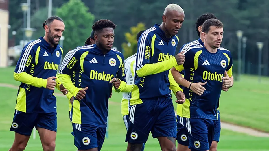 Fenerbahçe'de yeni sezon öncesi sakatlık. Yıldız isim antrenmanı yarıda bıraktı
