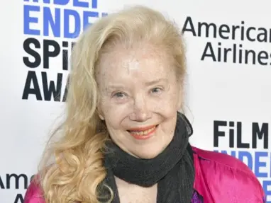 Altın Küre ödüllü ABD'li oyuncu Sally Kirkland hayatını kaybetti