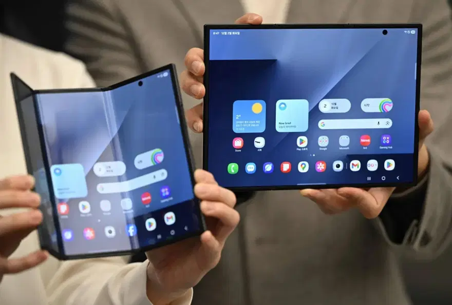 SAMSUNG'UN ÜÇ KEZ KATLANAN TELEFONU 10