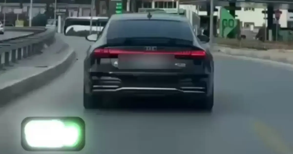 Lüks aracına çakar taktı 400 bin lira ceza yedi