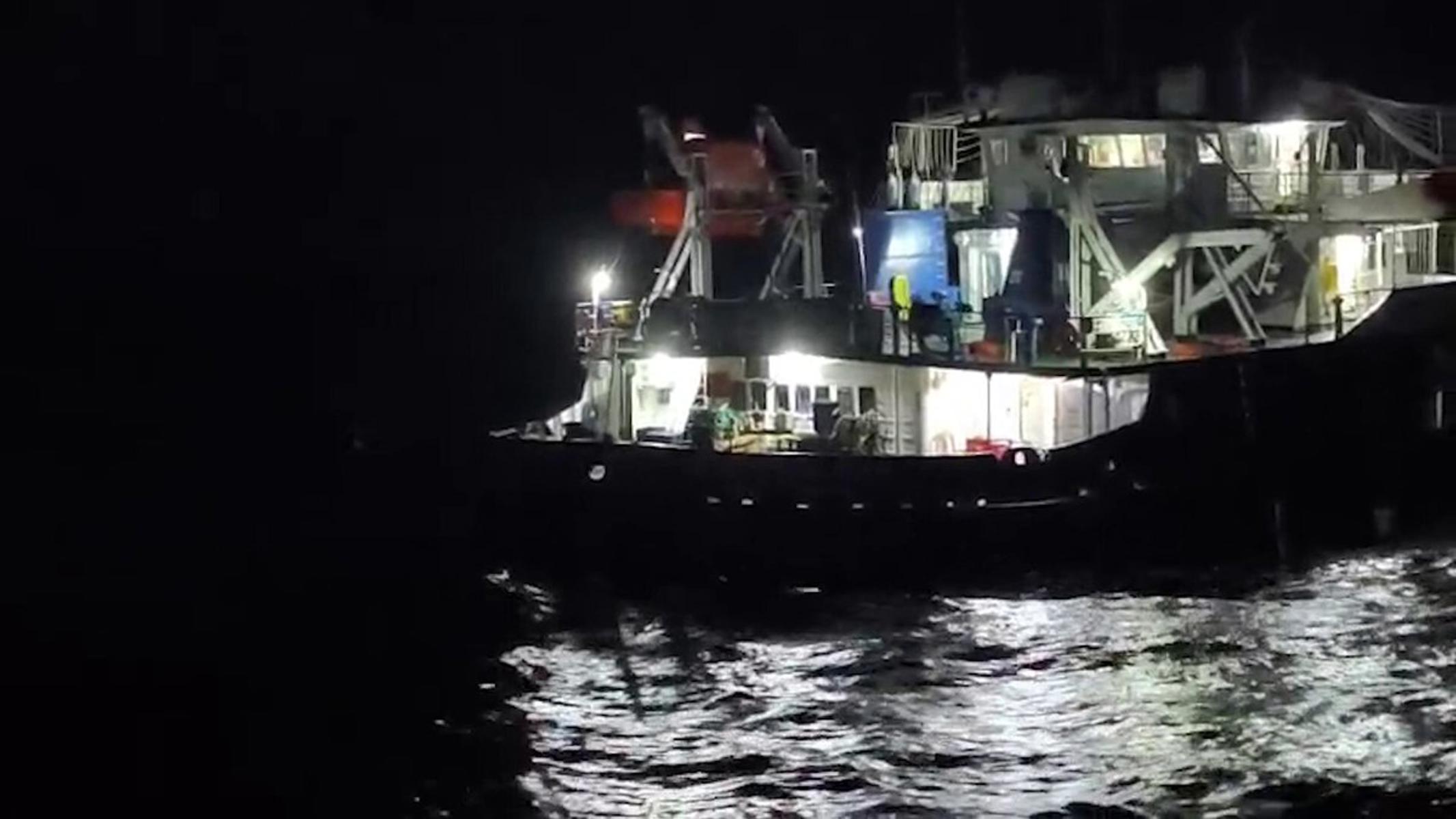 Kastamonu'da gemi su aldı. 13 kişi tahliye edildi
