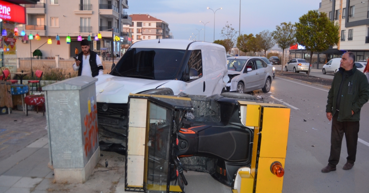 Park halindeki araçlara çarptı, "Beni morga götürün" dedi