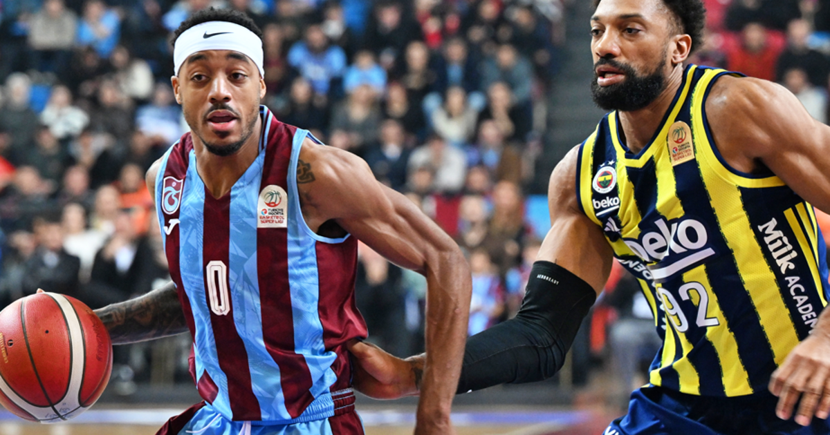 Trabzonspor'dan Fenerbahçe'ye derbide 26 sayı fark