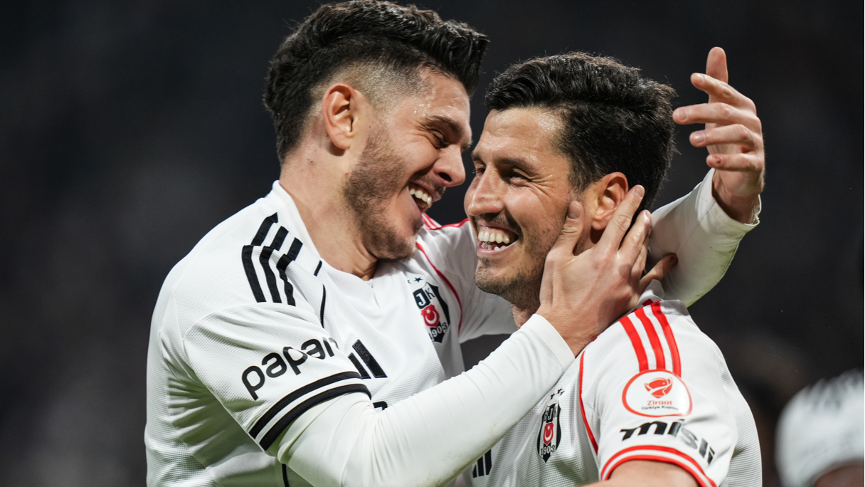 Sergen Yalçın geldi kendini buldu, tam 552 gün sonra tribünler ayağa kalktı