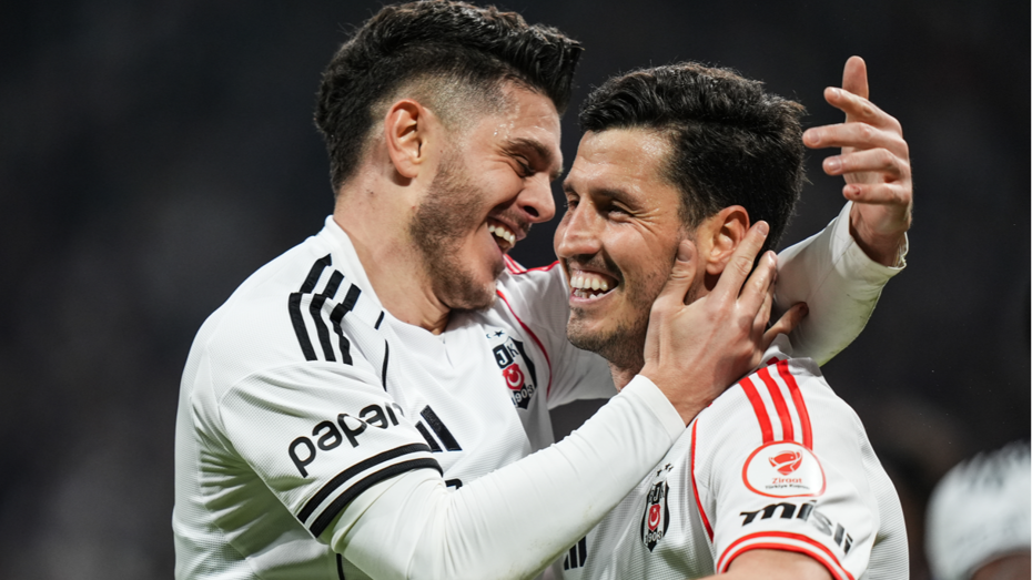 Sergen Yalçın geldi kendini buldu, tam 552 gün sonra tribünler ayağa kalktı