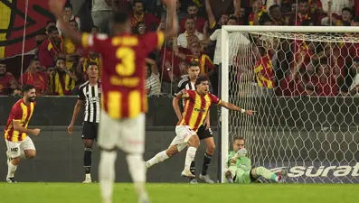 Göztepe'de Sabra bekleyişi sürüyor