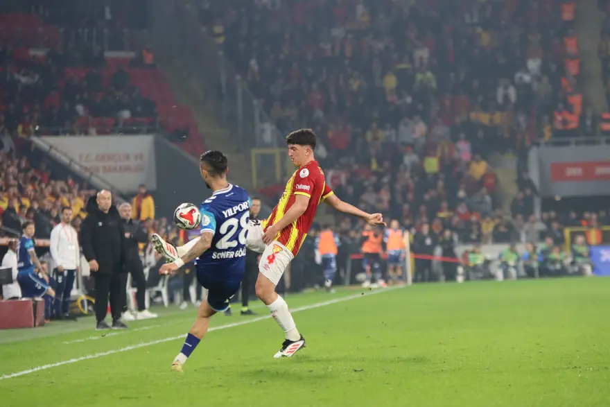 TAHA ALTIKARDEŞ (GÖZTEPE) 2 TAHA ALTIKARDEŞ (GÖZTEPE) 2