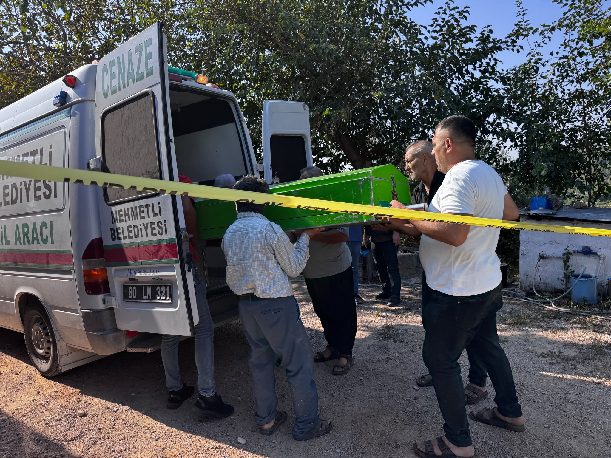 Oğlunu tahrayla öldürdü, gelini ile 14 yaşındaki torununu yaraladı