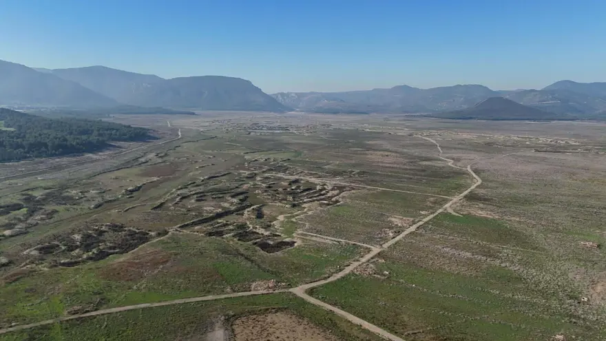 Tahtalı Barajı'nın son hali içler acısı. Su seviyesi yüzde 1'e düştü 3