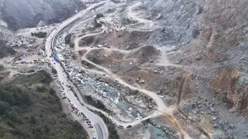 Taş ocağı yarış pistine dönüştürüldü, 100'ü aşkın sporcu mücadele etti