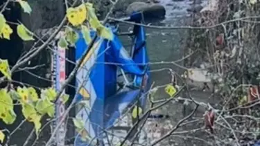 Patpat dereye düştü, üzerindeki çifti ölüm ayırdı