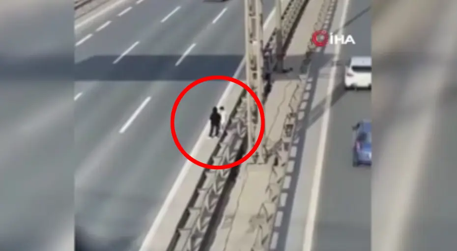 TEM Otoyolu'nda çocukların tehlikeli yolculuğu